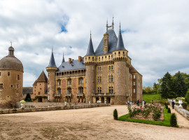 Visite guidée des extérieurs du Château de La Clayette