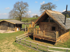 Cabane découverte et cabane de trappeur