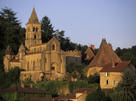 Eglise romane Saint-Pierre et Saint-Paul